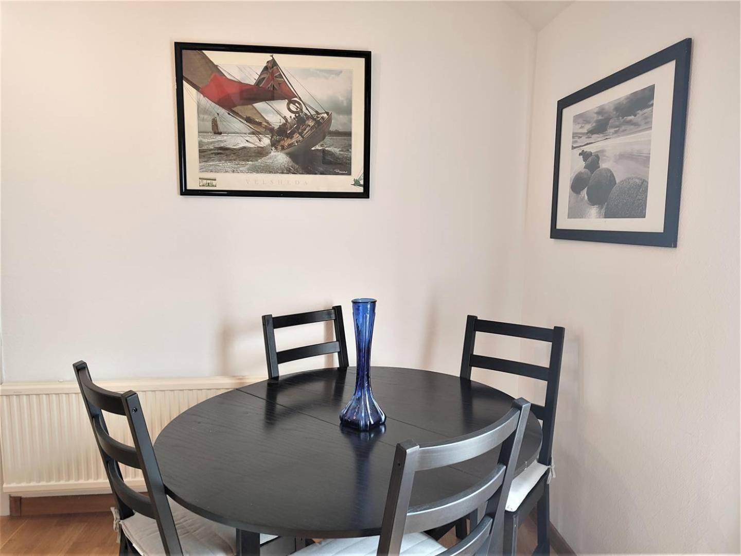 Apartment Avec Wifi, Parking Au Centre De Ref - 953 *