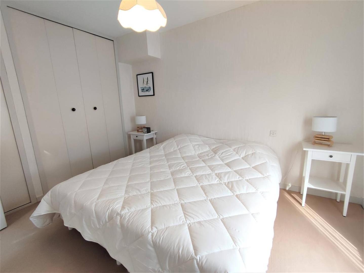 Apartment Avec Wifi, Parking Au Centre De Ref - 953 *